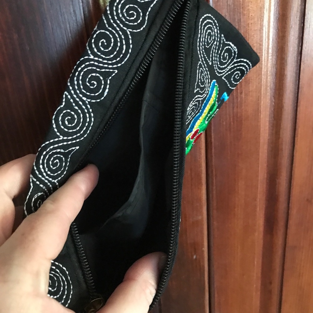 ⭐️Colorful Zippered Embroidered Everything Bag - Picture 3 of 7